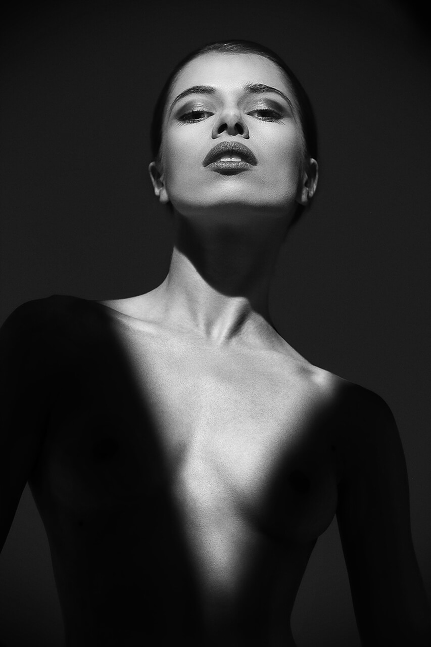 “Dress in light and shadow” Raffaele Ingegno — 1